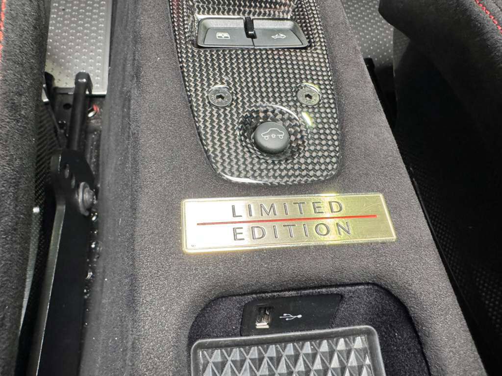2015 Ferrari 458 Speciale Aperta Rosso Corsa paint, Livrea Nero Stellato, carbon racing seats AND MUCH MORE!!! Fort Lauderdale FL