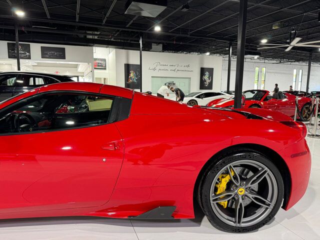 2015 Ferrari 458 Speciale Aperta Rosso Corsa paint, Livrea Nero Stellato, carbon racing seats AND MUCH MORE!!! Fort Lauderdale FL