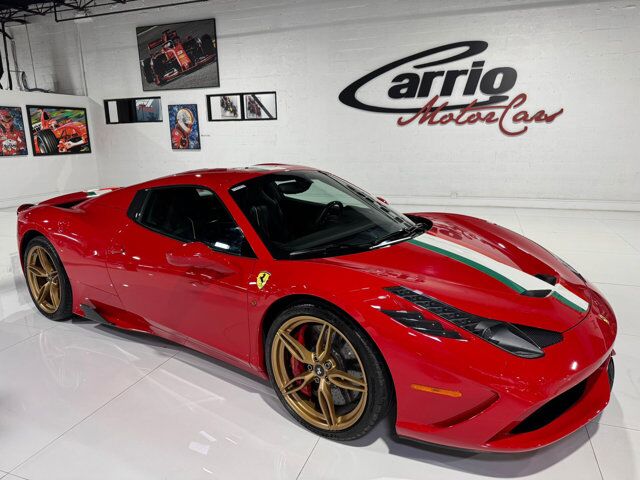 2015 Ferrari 458 Speciale Aperta Rosso Corsa paint, Livrea Tricolore E Oro, carbon racing seats AND MUCH MORE!! Fort Lauderdale FL