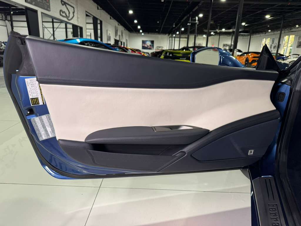 2015 Ferrari 458 Spider Blu Mirabeau paint, JBL Professional audio system, carbon fiber racing seats AND MUCH MORE!! Fort Lauderdale FL