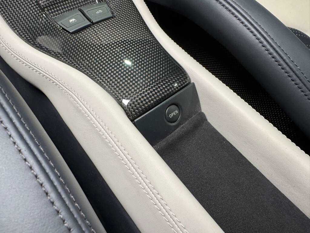 2015 Ferrari 458 Spider Blu Mirabeau paint, JBL Professional audio system, carbon fiber racing seats AND MUCH MORE!! Fort Lauderdale FL