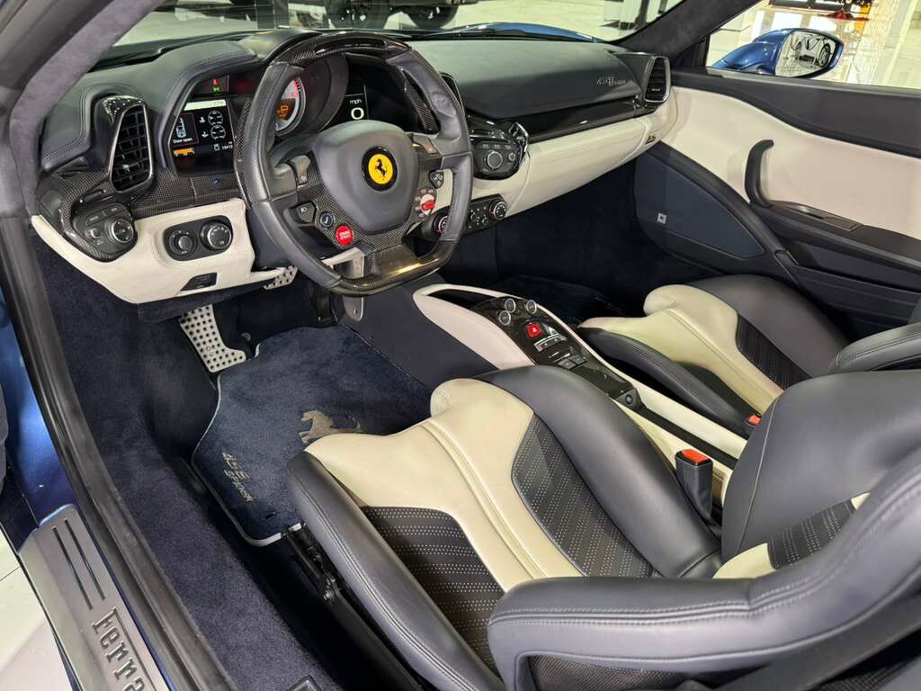 2015 Ferrari 458 Spider Blu Mirabeau paint, JBL Professional audio system, carbon fiber racing seats AND MUCH MORE!! Fort Lauderdale FL