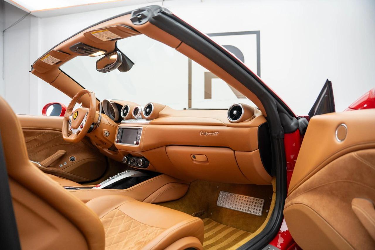 2015 Ferrari California T Convertible 2D St. Louis MO