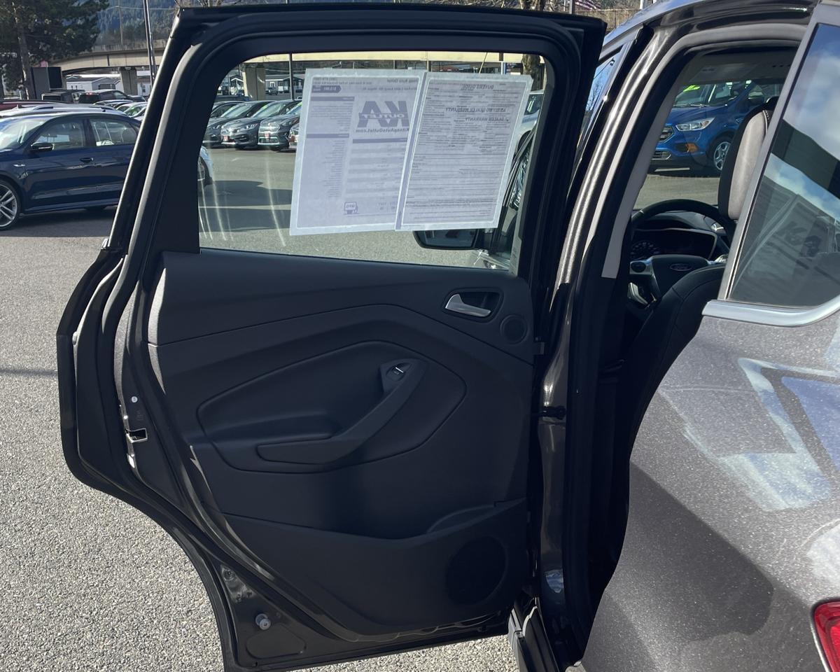 2015 Ford C-MAX Energi SEL Wagon 4D Port Orchard WA