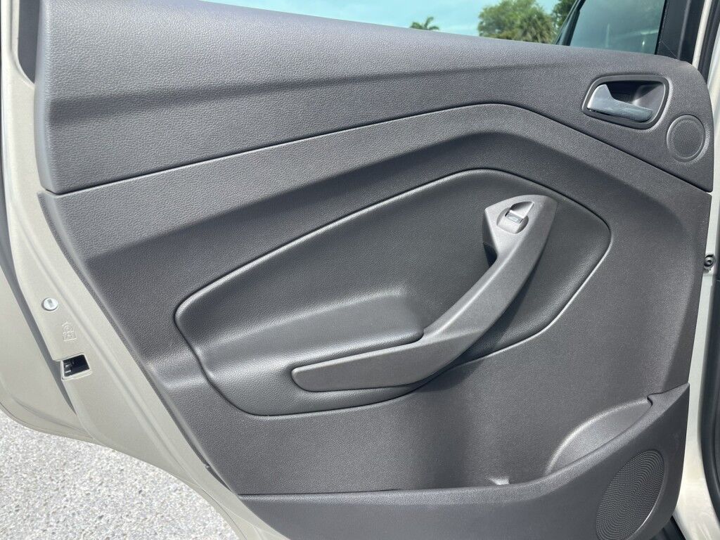 2015 Ford C-Max Energi SEL~EXTREMELY LOW MILES~PLUG IN HYBRID~WELL MAINTAINED~ONLINE FINANCE AND SHIPPING AVAILABLE!!!! Sarasota FL