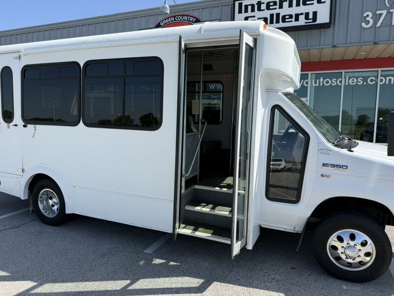 2015 Ford E-350 Passenger Bus w/ Wheelchair Lift Collinsville OK