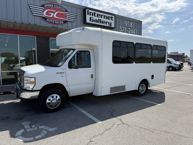 2015 Ford E-350 Passenger Bus w/ Wheelchair Lift Collinsville OK