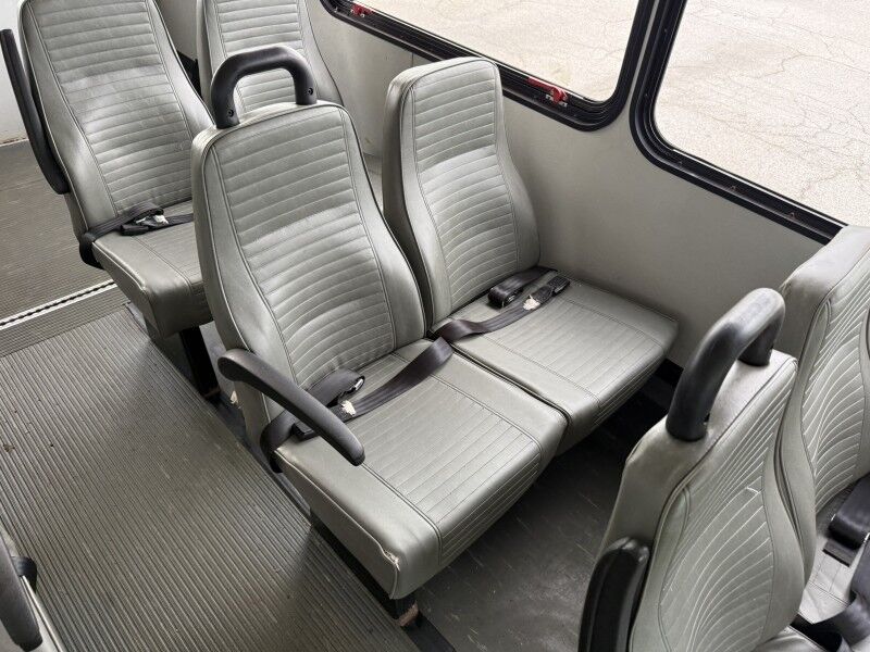 2015 Ford E-350 Passenger Bus w/ Wheelchair Lift Collinsville OK