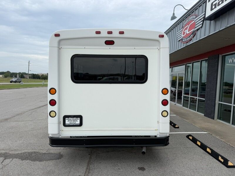 2015 Ford E-350 Passenger Bus w/ Wheelchair Lift 61k mi's Collinsville OK