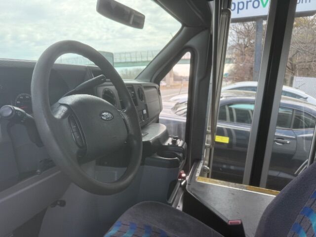 2015 Ford E-450 Cutaway cutaway East Islip NY