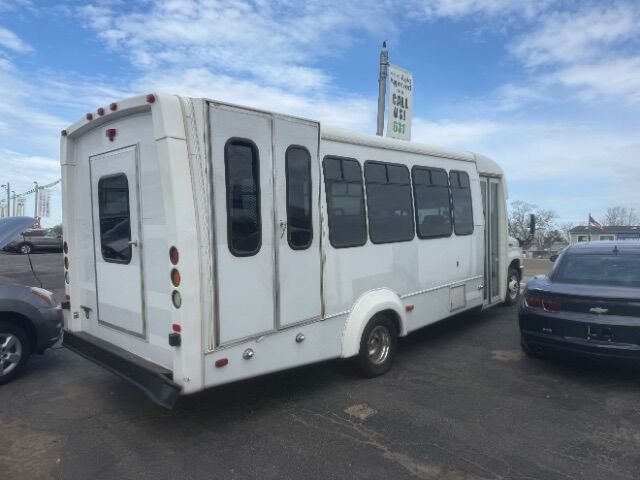 2015 Ford E-450 Cutaway cutaway East Islip NY