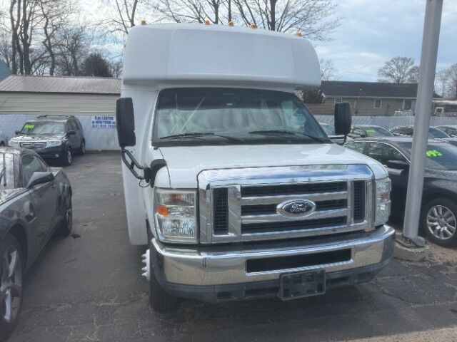 2015 Ford E-450 Cutaway cutaway East Islip NY
