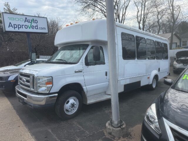 2015 Ford E-450 Cutaway cutaway
