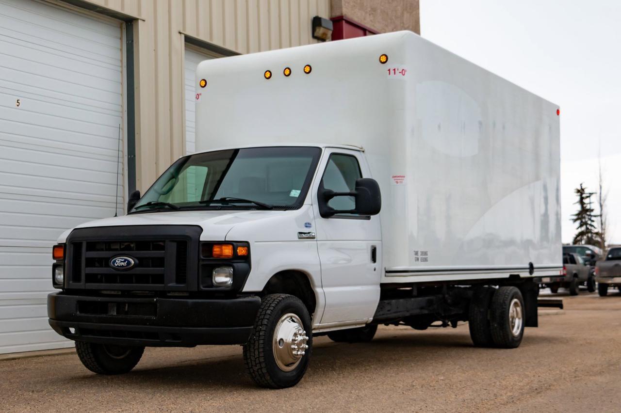 2015 Ford E-450 Econoline Commercial Cube Van Red Deer AB