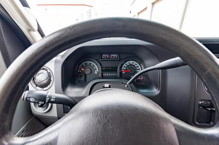 2015 Ford E-450 Econoline Commercial Cube Van Red Deer AB 2015 Ford E-450 Econoline Commercial Cube Van Red Deer AB