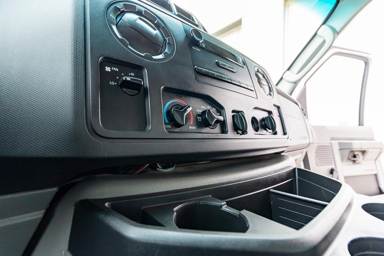 2015 Ford E-450 Econoline Commercial Cube Van Red Deer AB