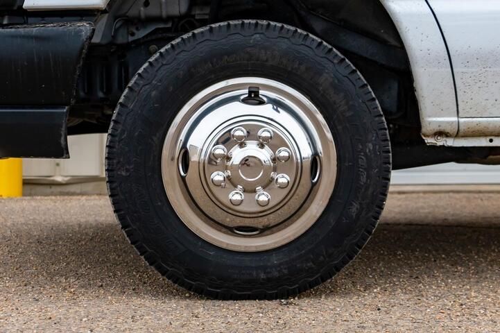 2015 Ford E-450 Econoline Commercial Cube Van Red Deer AB 2015 Ford E-450 Econoline Commercial Cube Van Red Deer AB