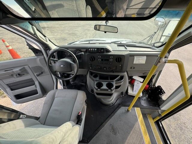 2015 Ford E-450 Wheelchair Lift & Passenger Bus Henrico VA