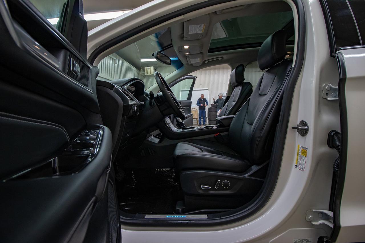 2015 Ford Edge AWD Titanium Leather Roof Nav Red Deer AB