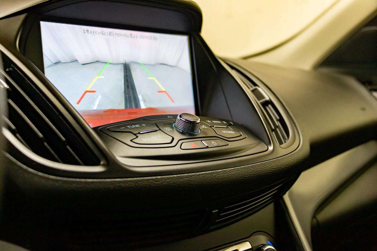 2015 Ford Escape AWD SE BCam Red Deer AB