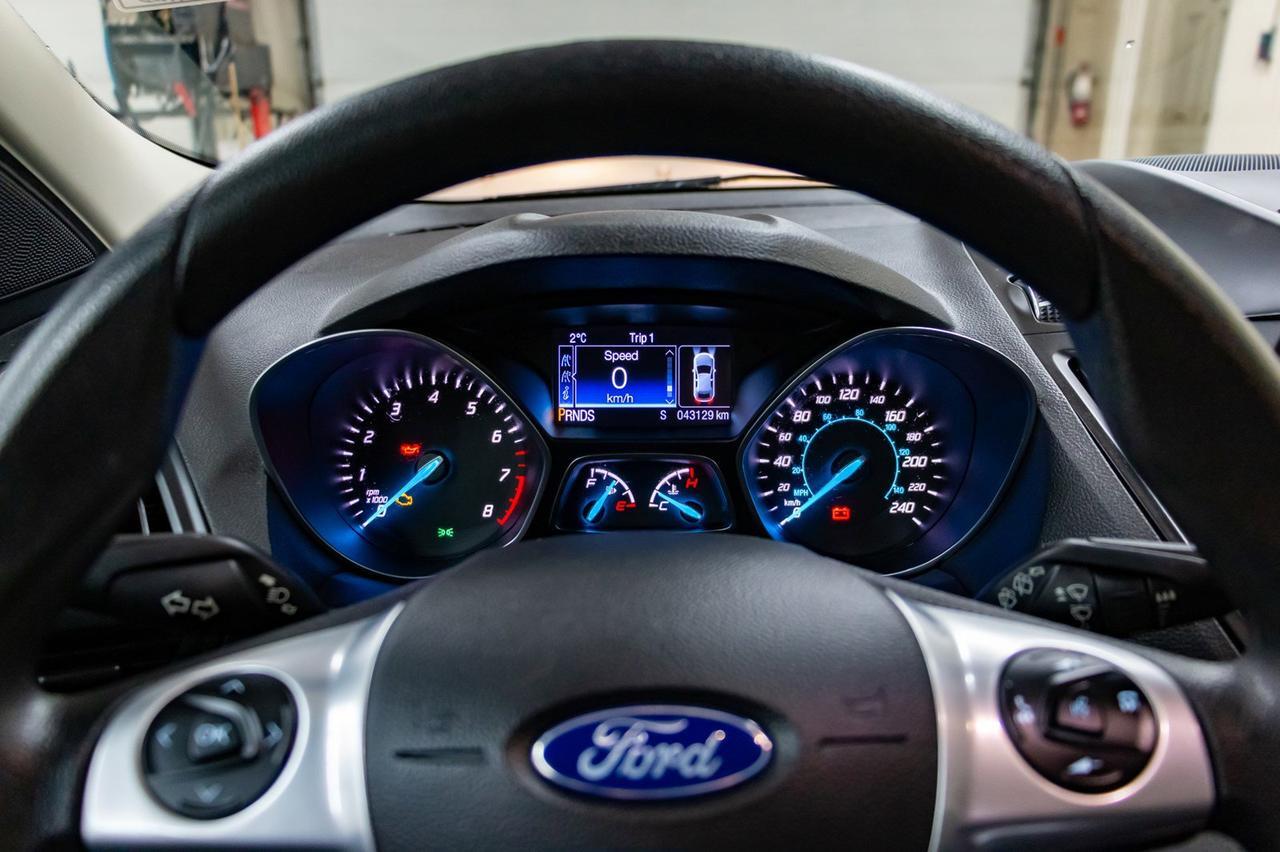 2015 Ford Escape AWD SE BCam Red Deer AB