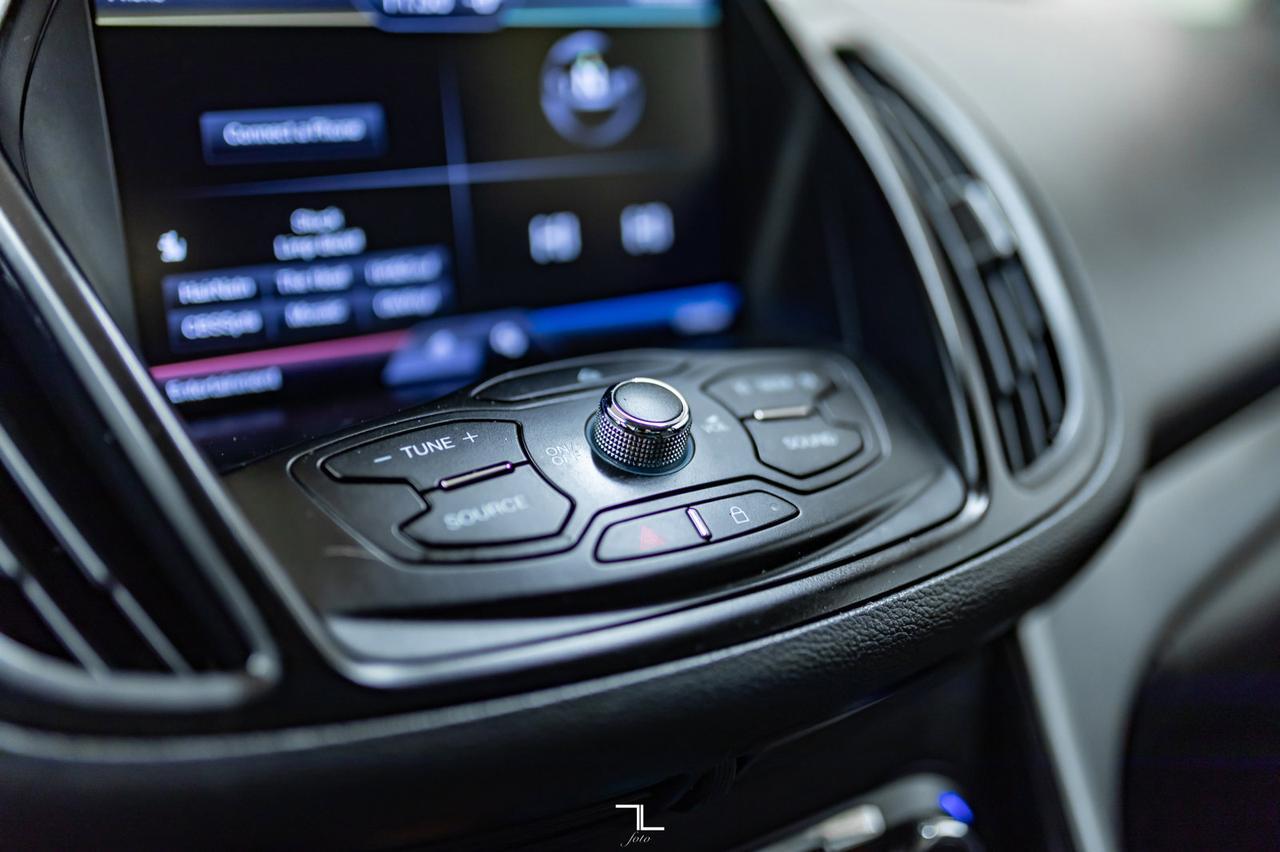 2015 Ford Escape AWD SE BCam Red Deer AB