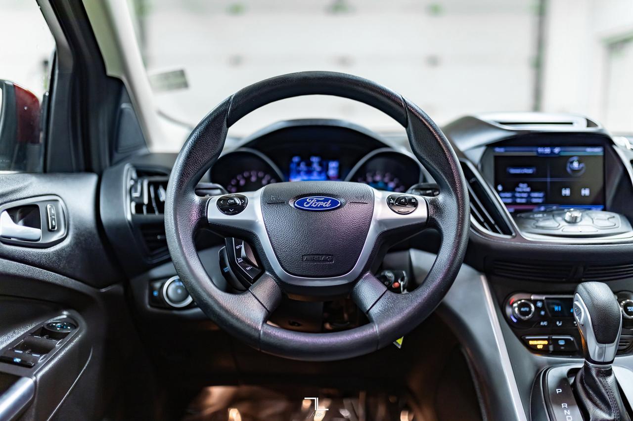 2015 Ford Escape AWD SE BCam Red Deer AB