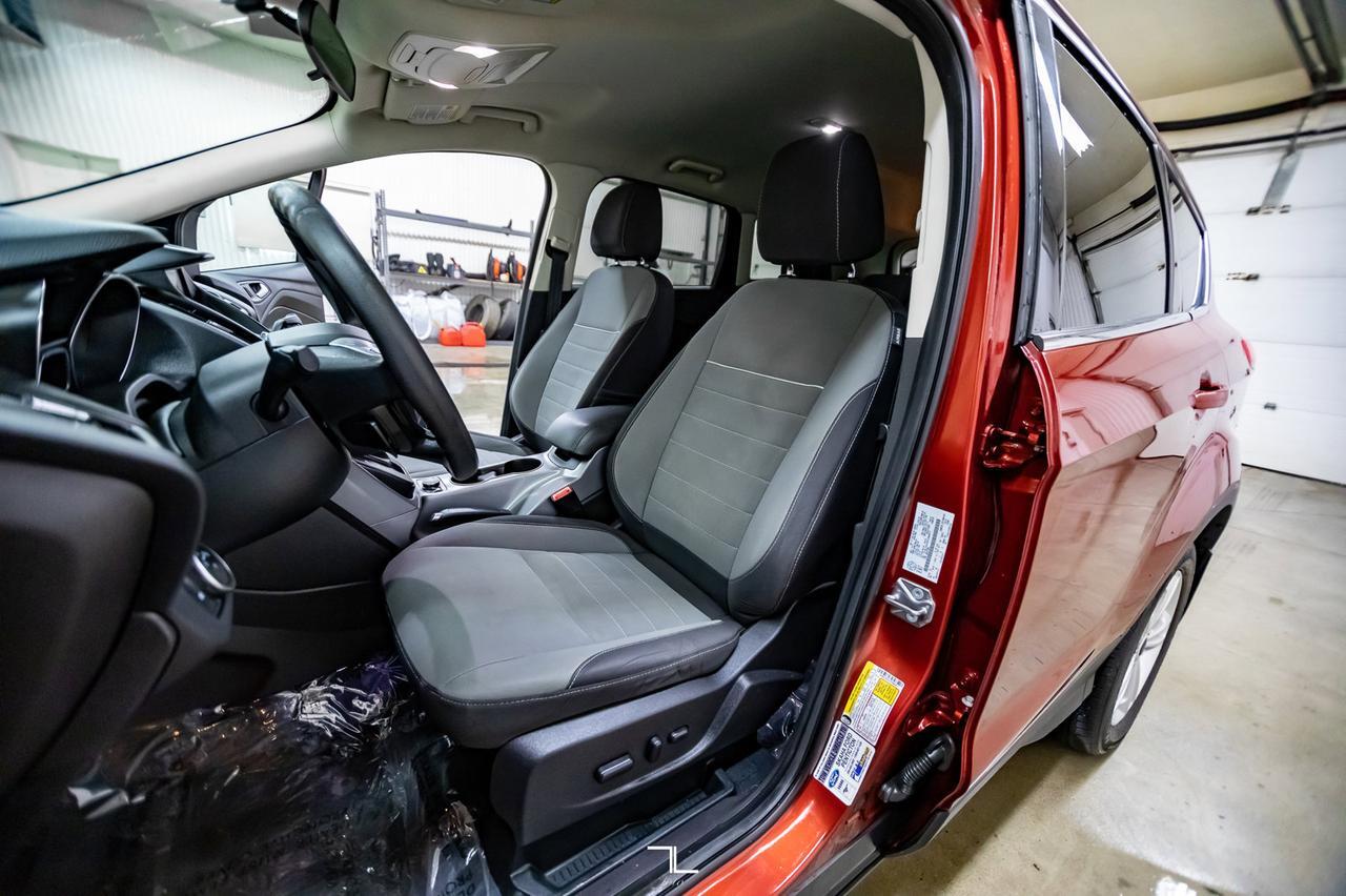 2015 Ford Escape AWD SE BCam Red Deer AB