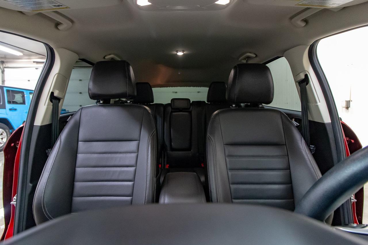 2015 Ford Escape AWD SE Leather Nav BCam Red Deer AB