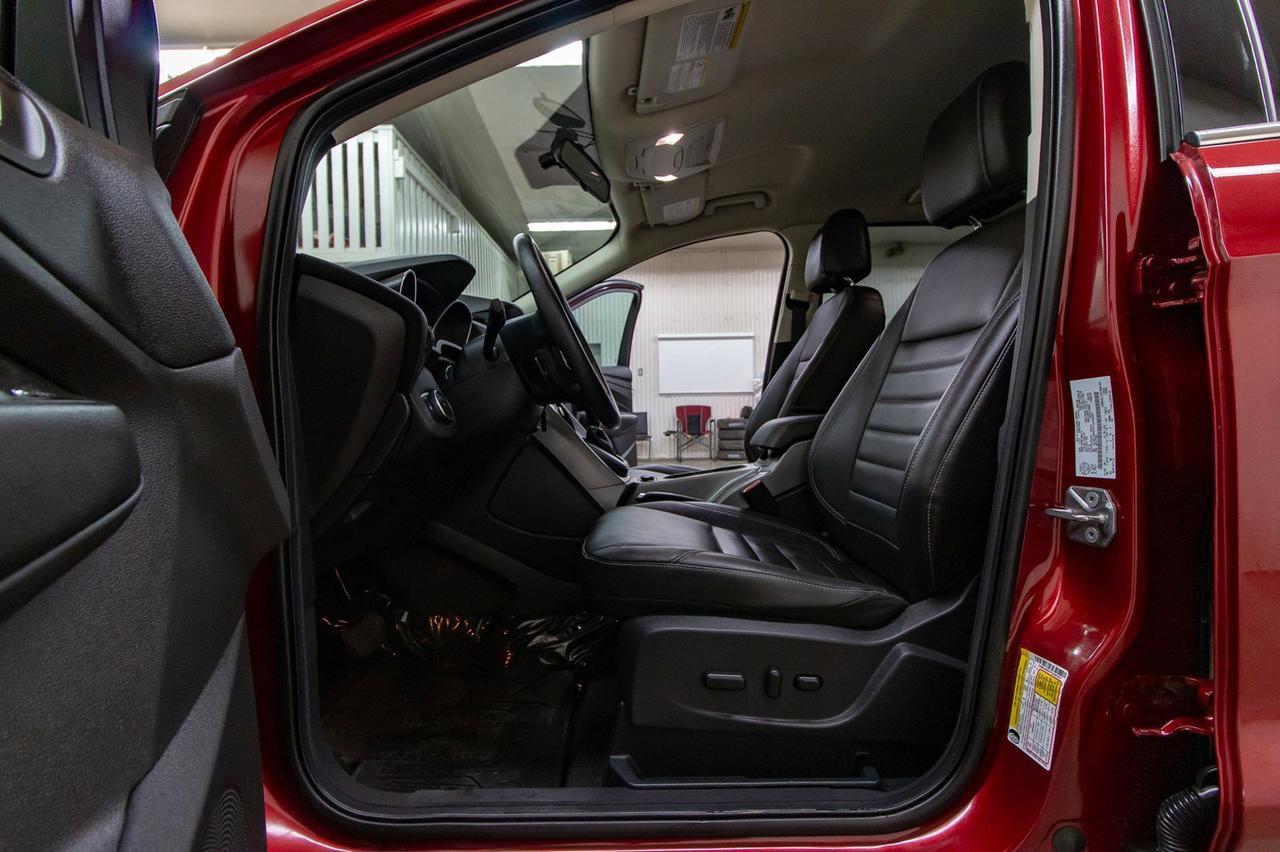 2015 Ford Escape AWD SE Leather Nav BCam Red Deer AB