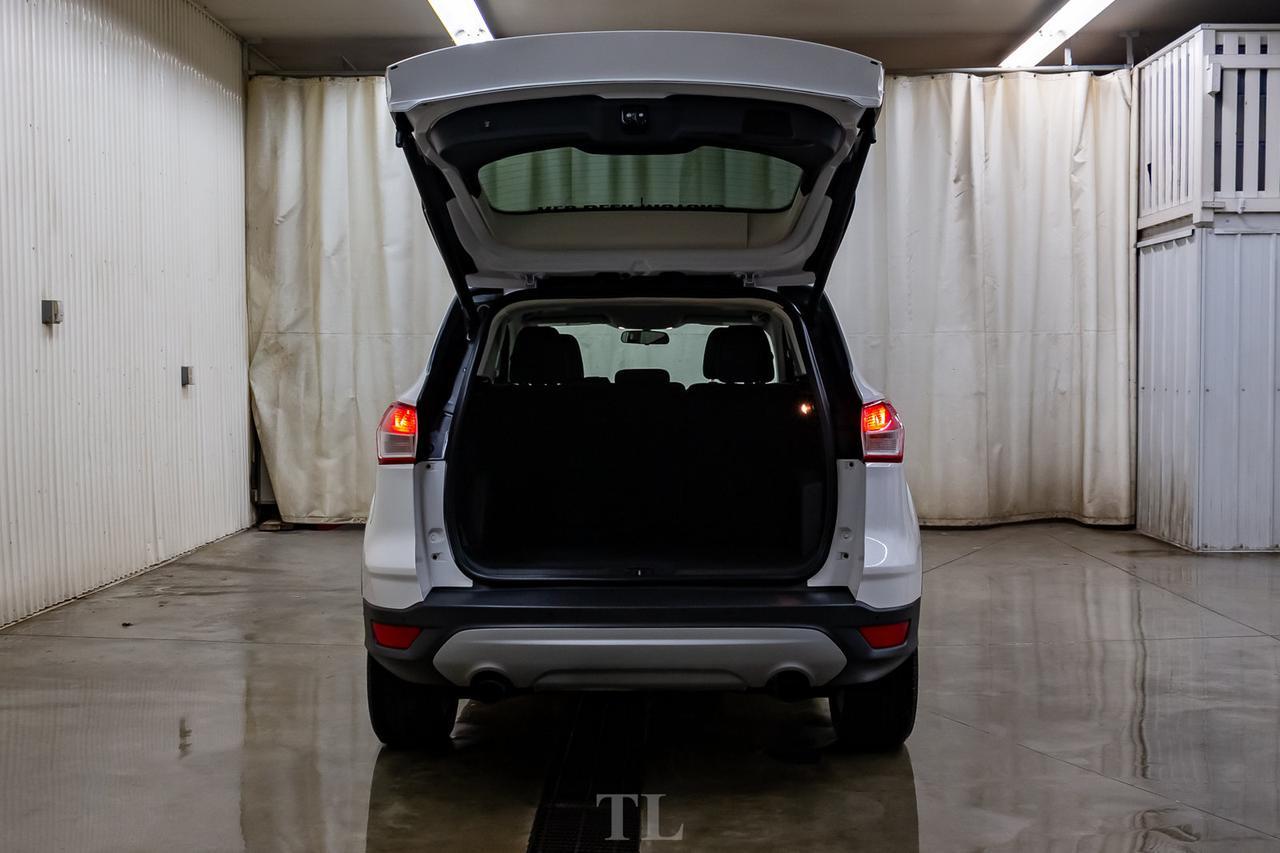 2015 Ford Escape AWD SE Roof Nav BCam Red Deer AB