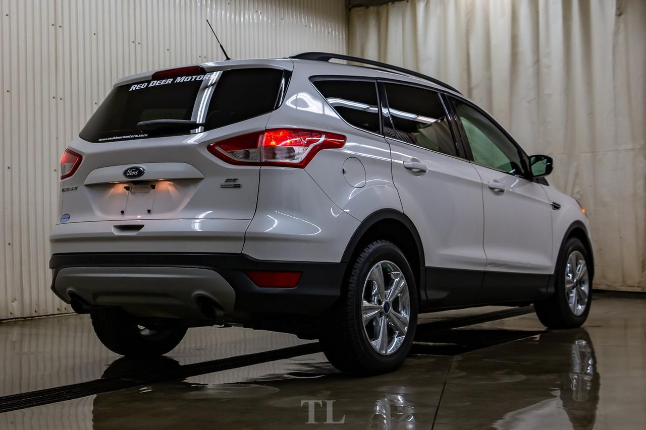 2015 Ford Escape AWD SE Roof Nav BCam Red Deer AB