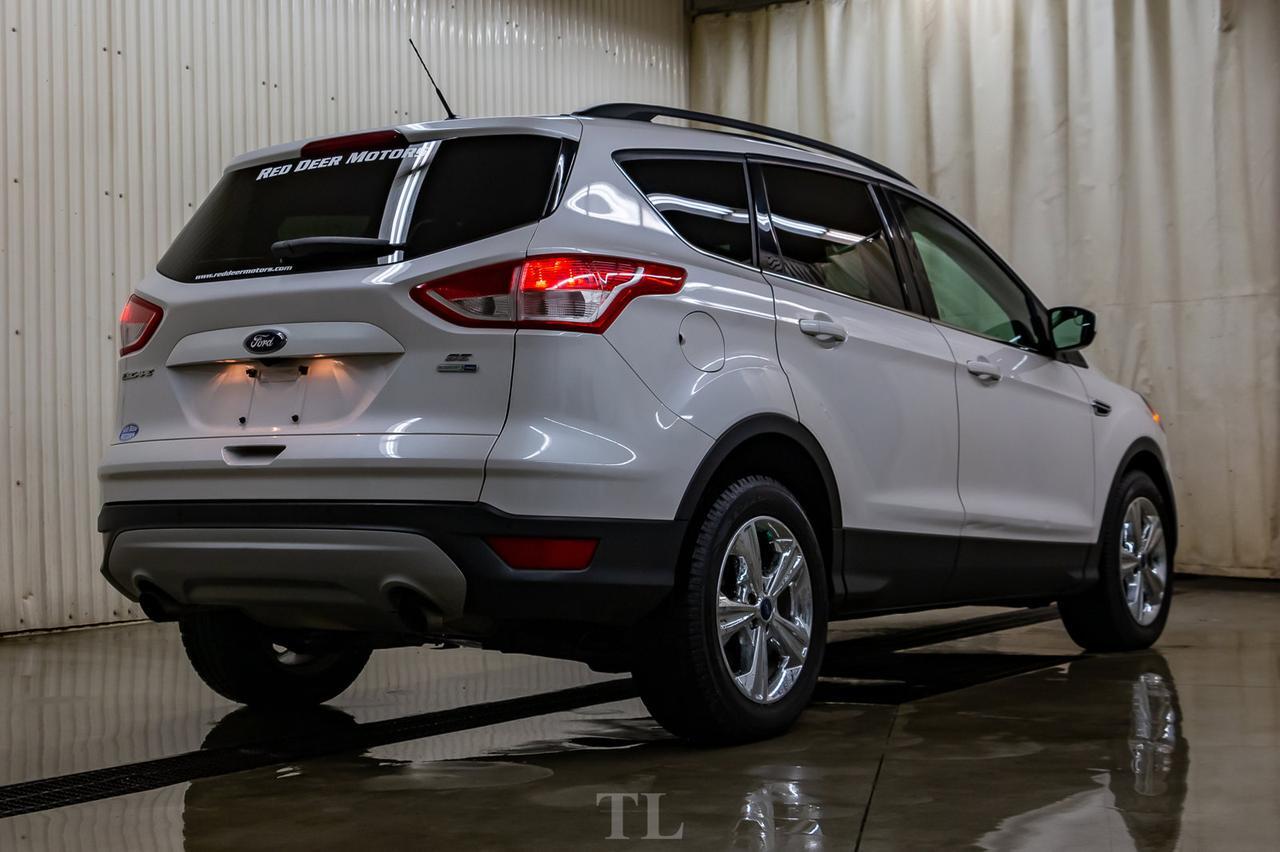 2015 Ford Escape AWD SE Roof Nav BCam Red Deer AB
