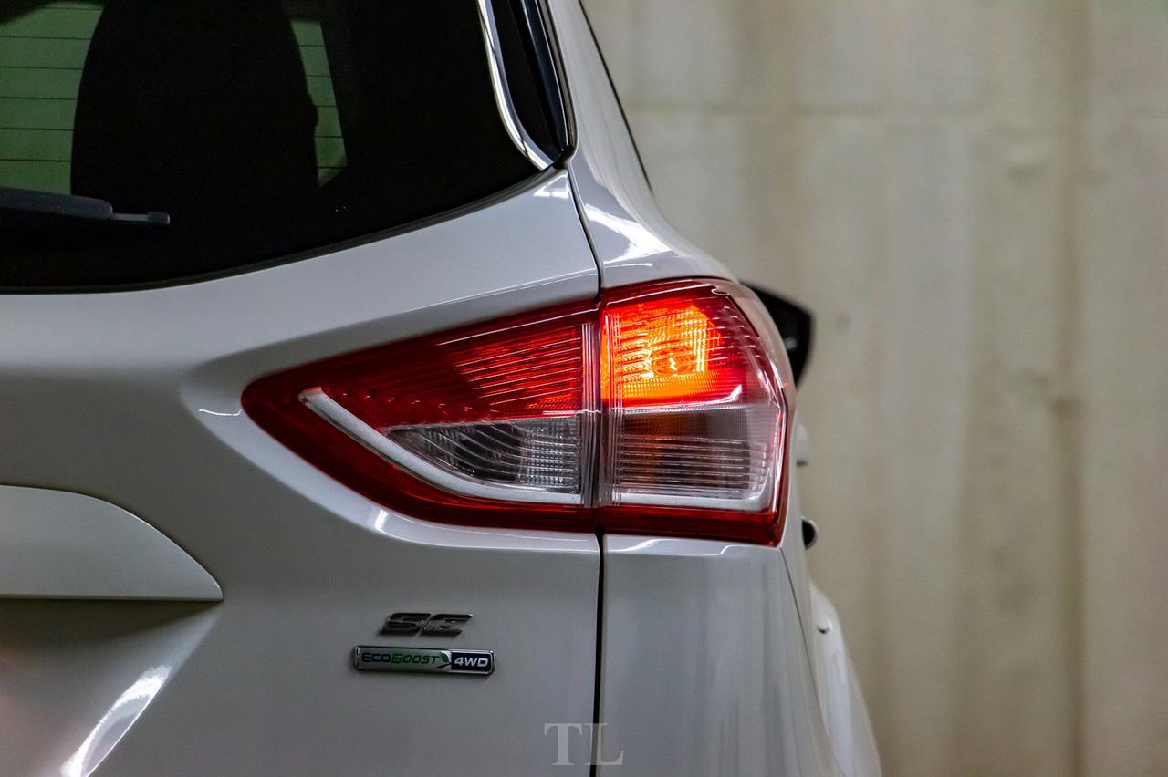 2015 Ford Escape AWD SE Roof Nav BCam Red Deer AB