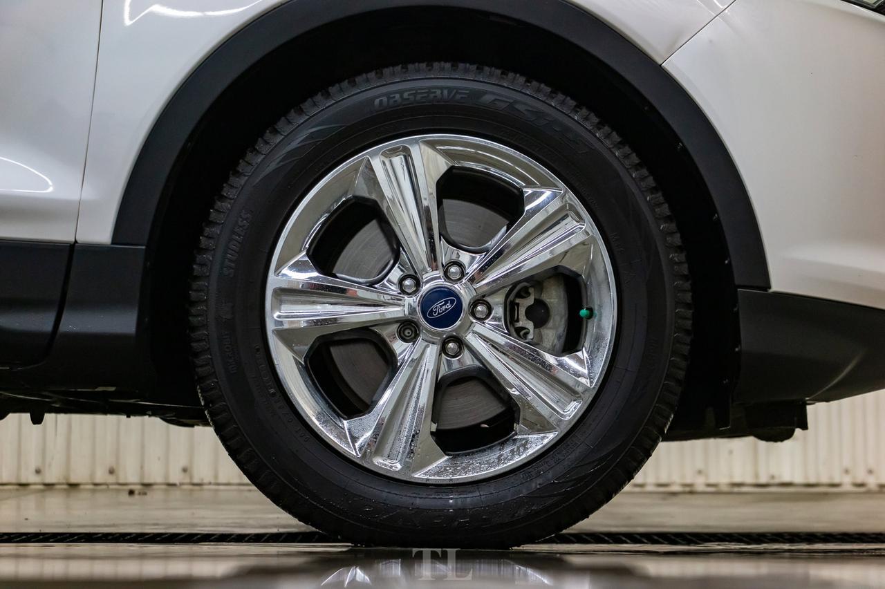 2015 Ford Escape AWD SE Roof Nav BCam Red Deer AB