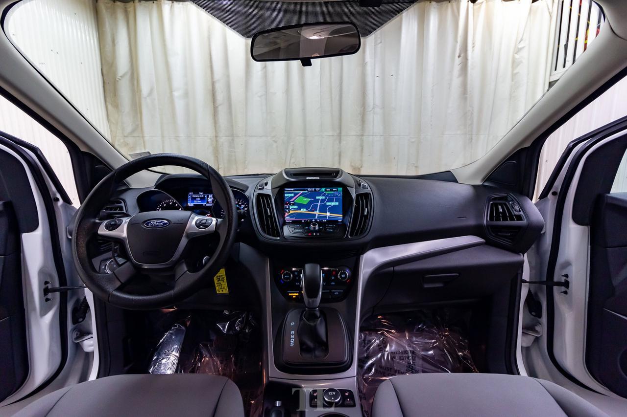 2015 Ford Escape AWD SE Roof Nav BCam Red Deer AB