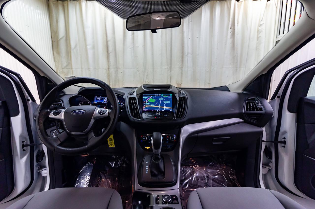 2015 Ford Escape AWD SE Roof Nav BCam Red Deer AB