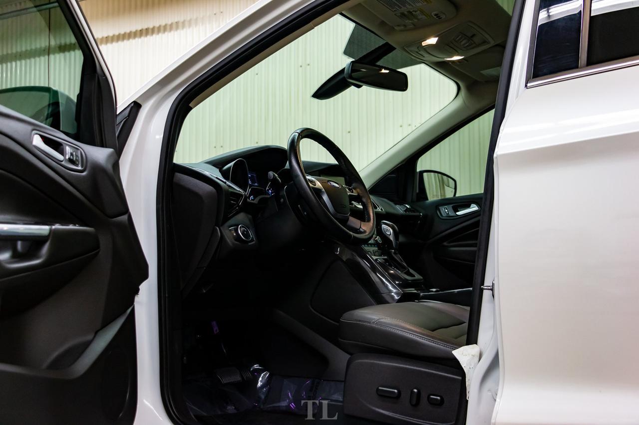 2015 Ford Escape AWD Titanium Leather Roof Nav BCam Red Deer AB