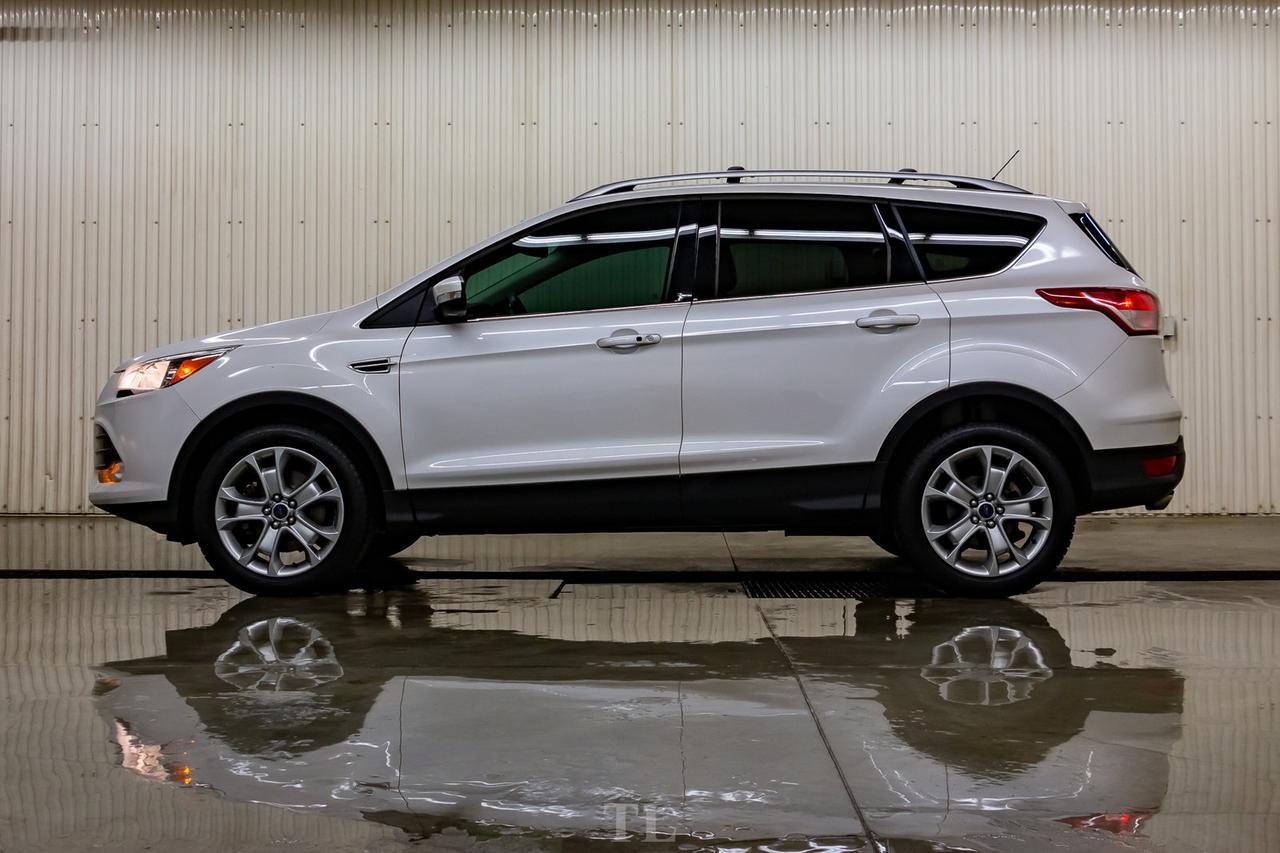 2015 Ford Escape AWD Titanium Leather Roof Nav BCam Red Deer AB