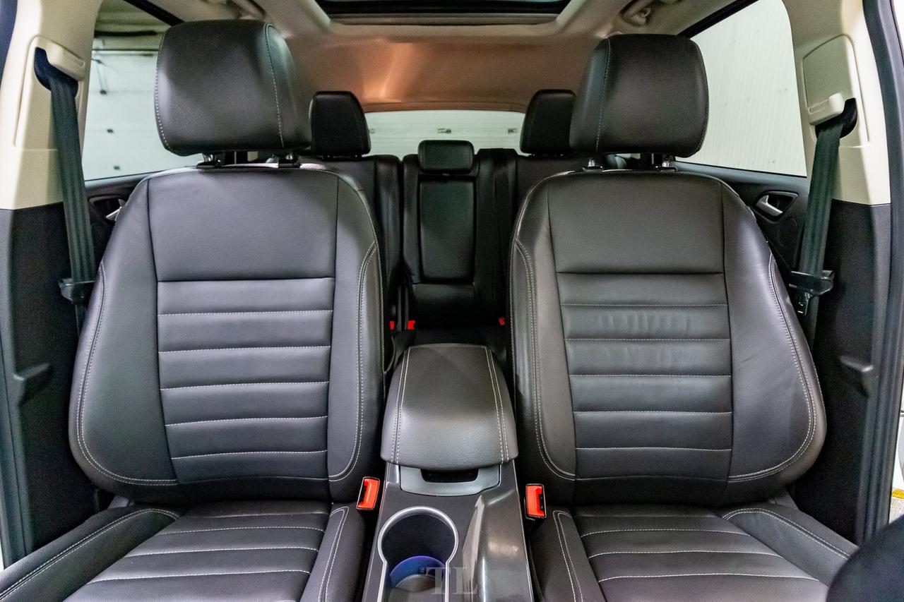 2015 Ford Escape AWD Titanium Leather Roof Nav BCam Red Deer AB