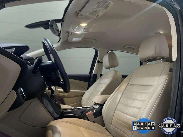 2015 Ford Escape Titanium photo 24
