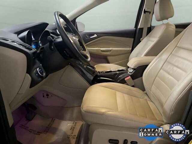 2015 Ford Escape Titanium photo 17