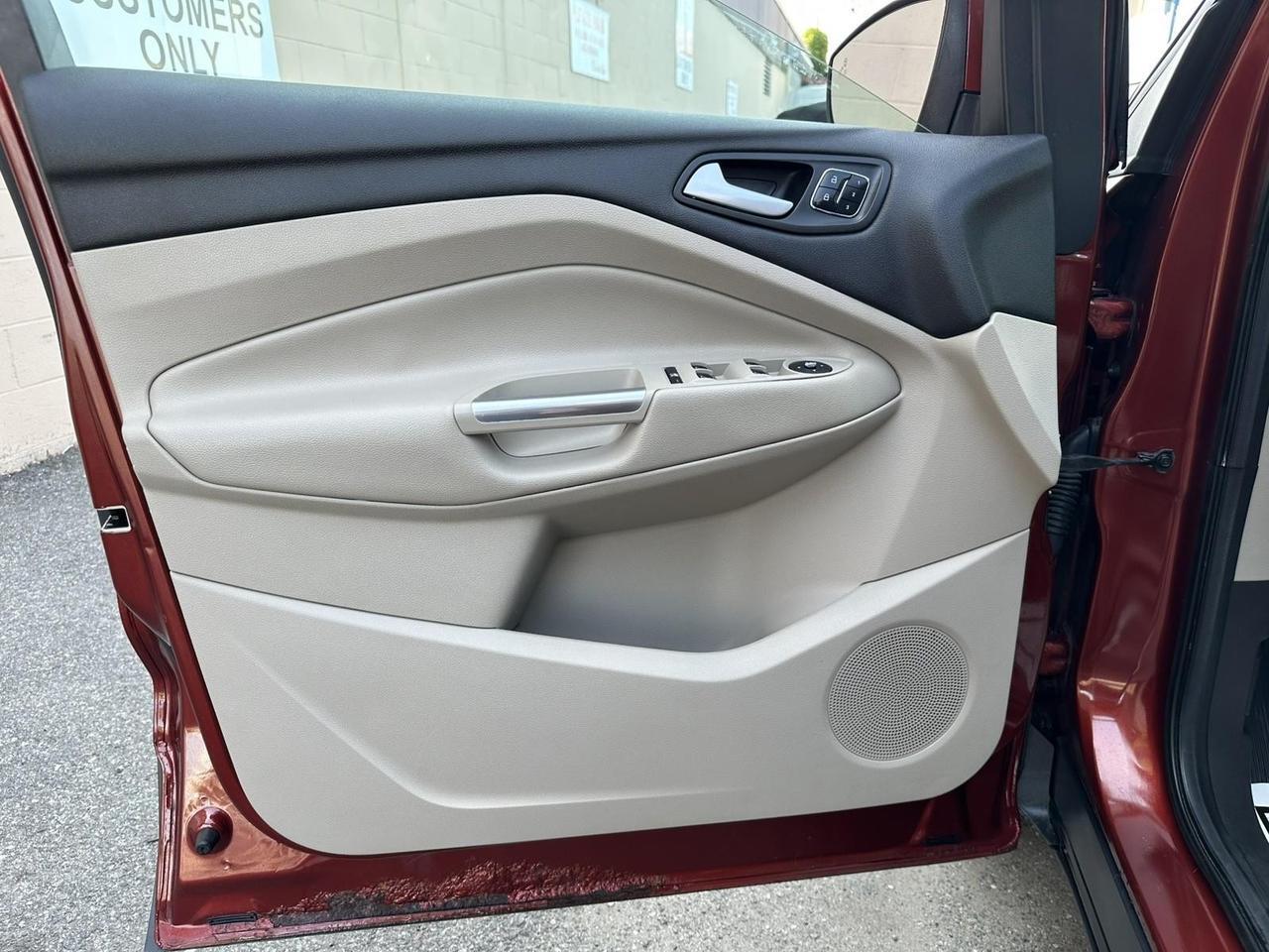 2015 Ford Escape Titanium Richmond Hill NY