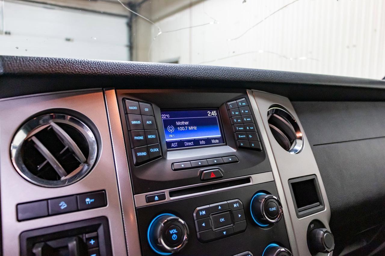 2015 Ford Expedition 4x4 XLT 3rd Row BCam Red Deer AB