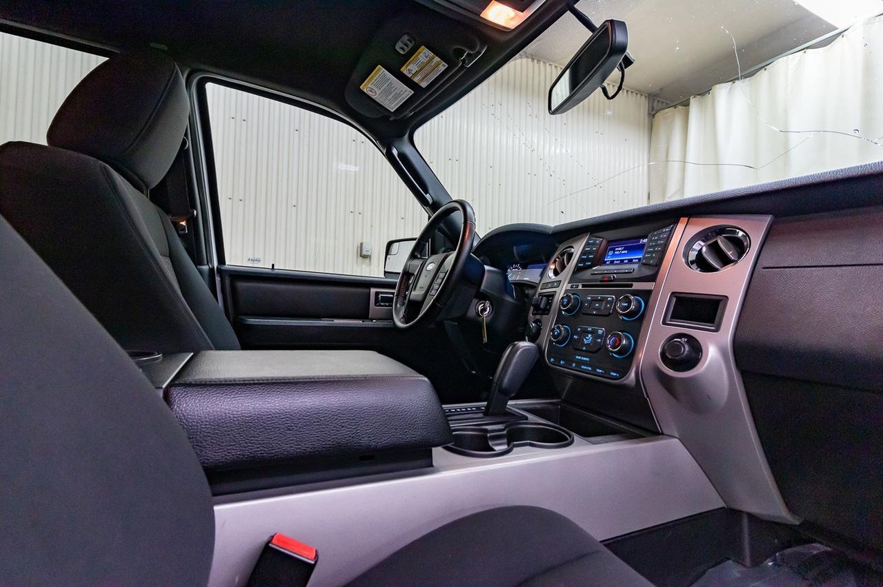 2015 Ford Expedition 4x4 XLT 3rd Row BCam Red Deer AB