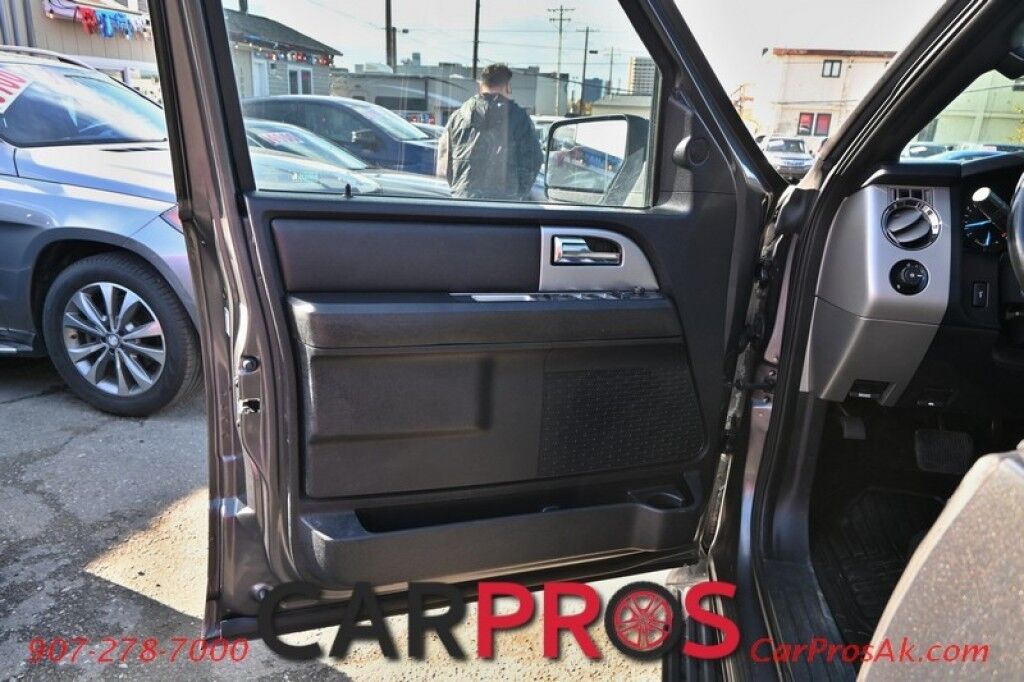 2015 Ford Expedition XLT - 3.5L V6 Ecoboost - Remote Start - Keyless Entry - Fog Lights - 3rd Row Seating - Tow Package Anchorage AK