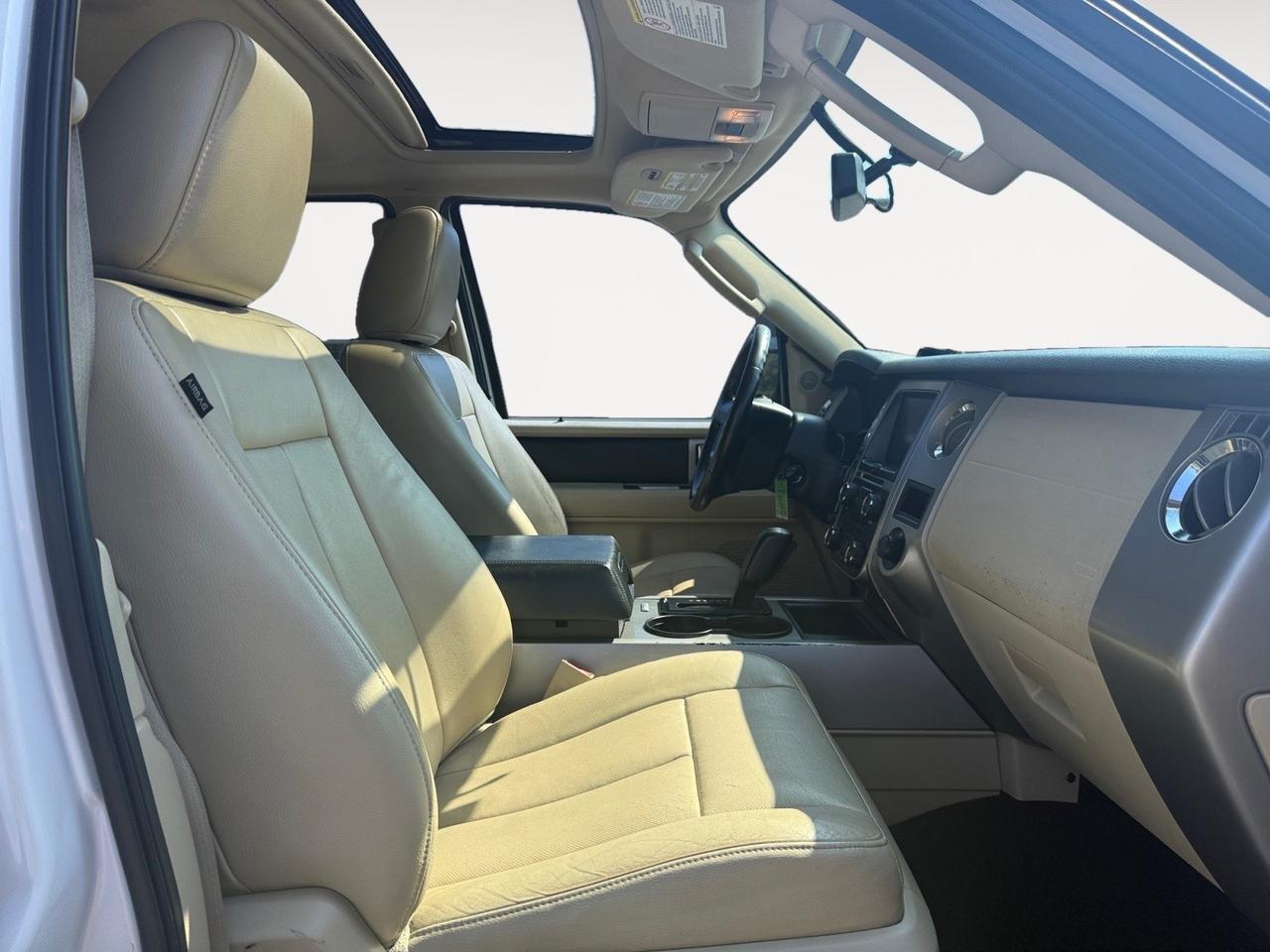 2015 Ford Expedition XLT, HEATED/VENTILATED SEATS, UNIVERSAL GARAGE DOOR OPENER, BLUETOOTH, SUNROOF, 3RD ROW, KEYLESS ENTRY, RUNNING BOARDS, TOW PACKAGE, BACKUP CAMERA, POWER LIFTGATE, POWER MIRRORS, CLEAN CARFAX!