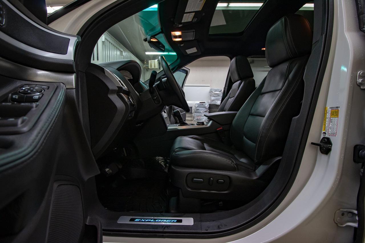 2015 Ford Explorer AWD Sport Leather Roof Nav TV's Red Deer AB
