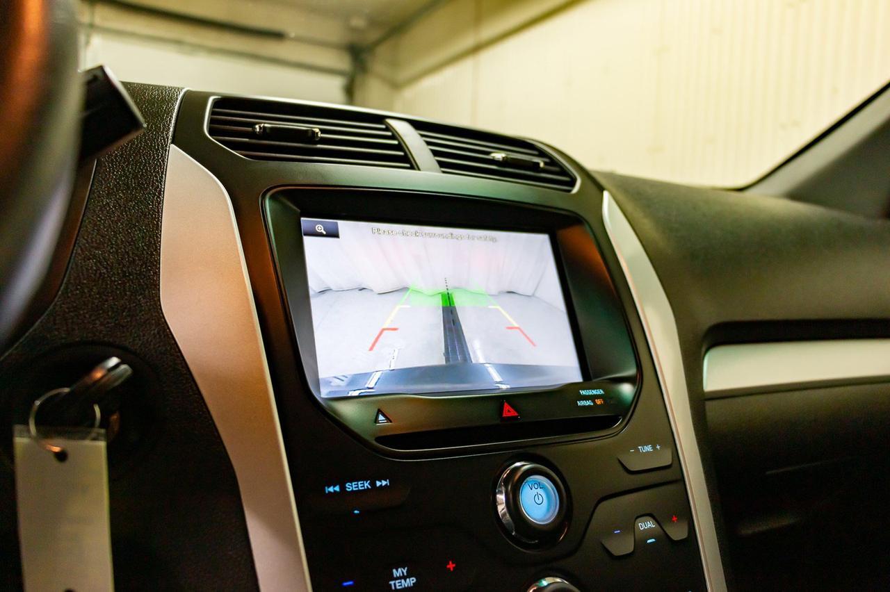 2015 Ford Explorer AWD XLT Leather Nav BCam Red Deer AB