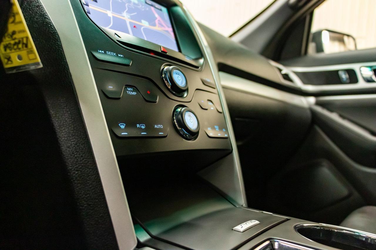 2015 Ford Explorer AWD XLT Leather Roof Nav Red Deer AB